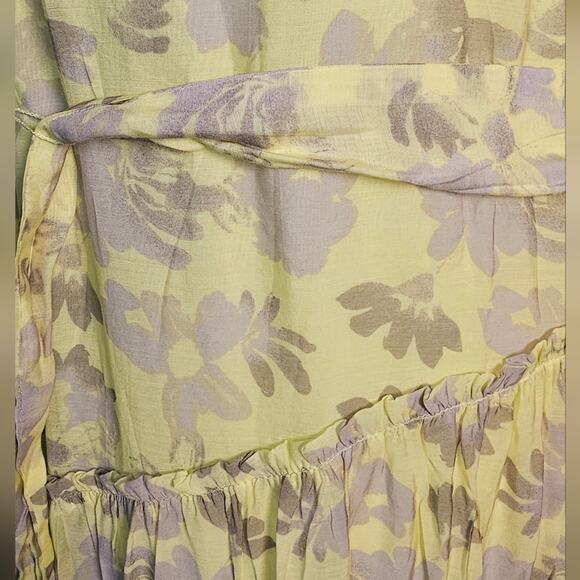Astr Kaylani Floral Flowy Summer Dress Off Shoulder with ruffle and tiers Size M - Picture 13 of 13